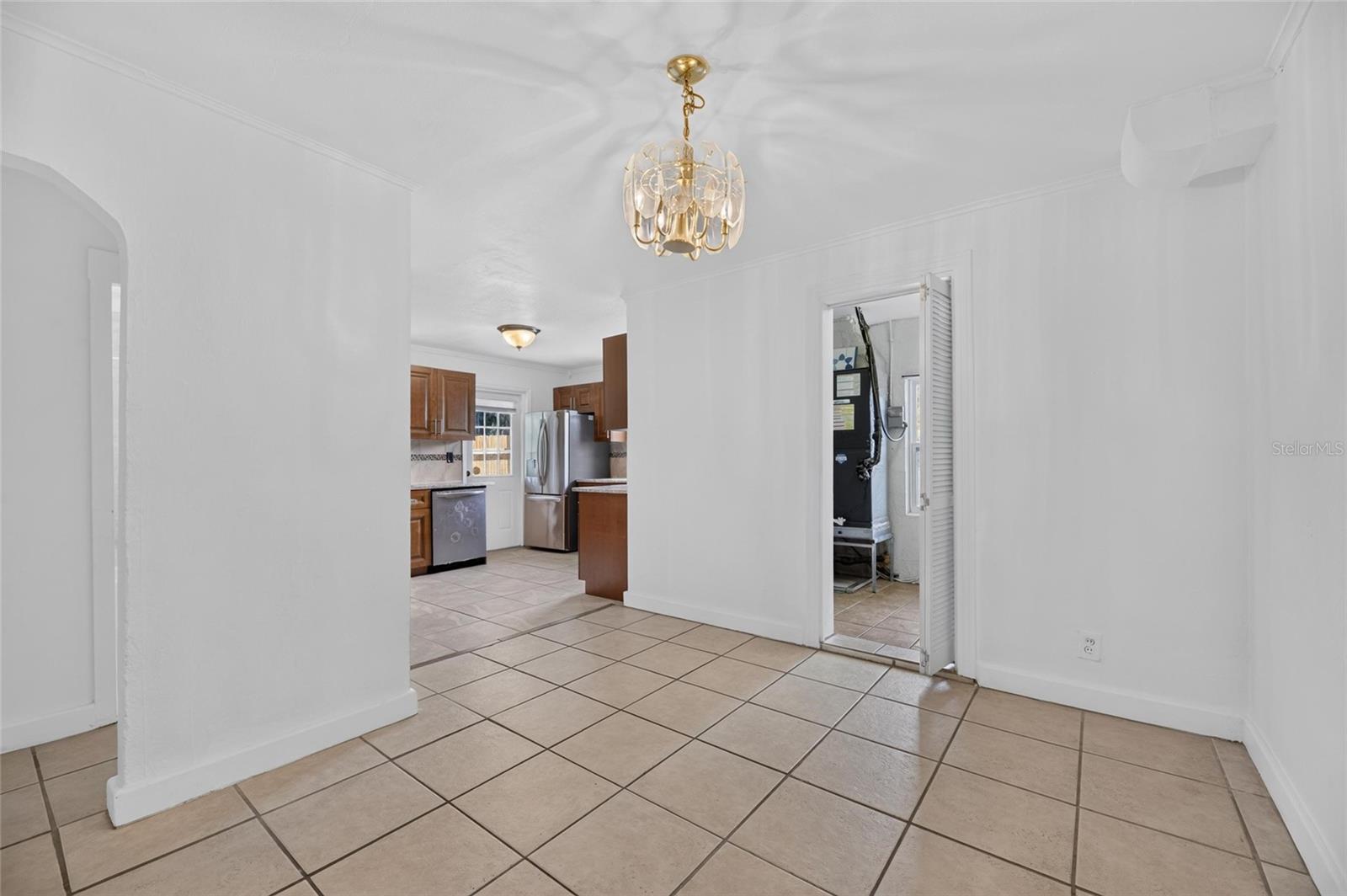 1005 E FLORA ST — photo 12