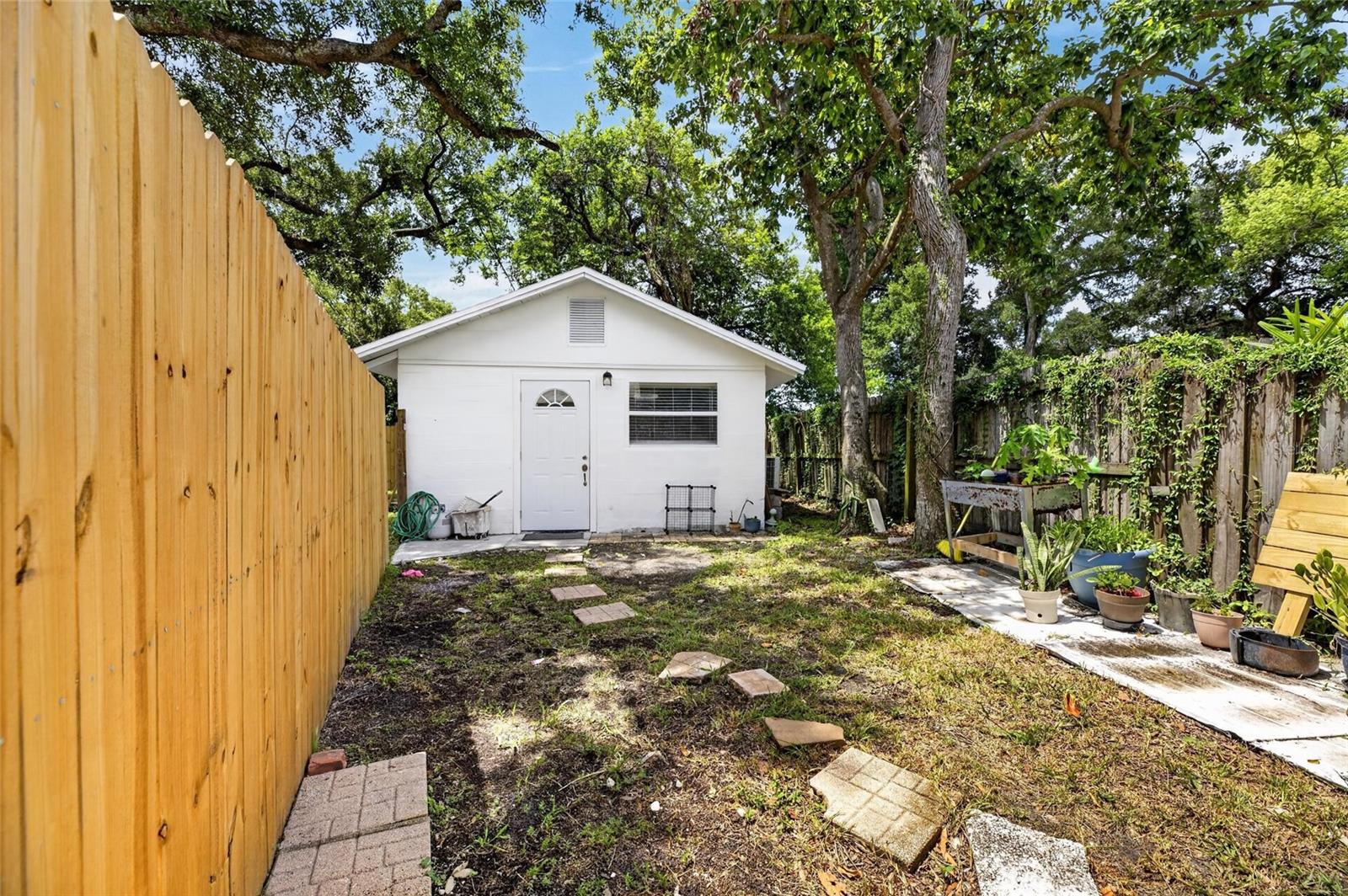 1005 E FLORA ST — photo 45