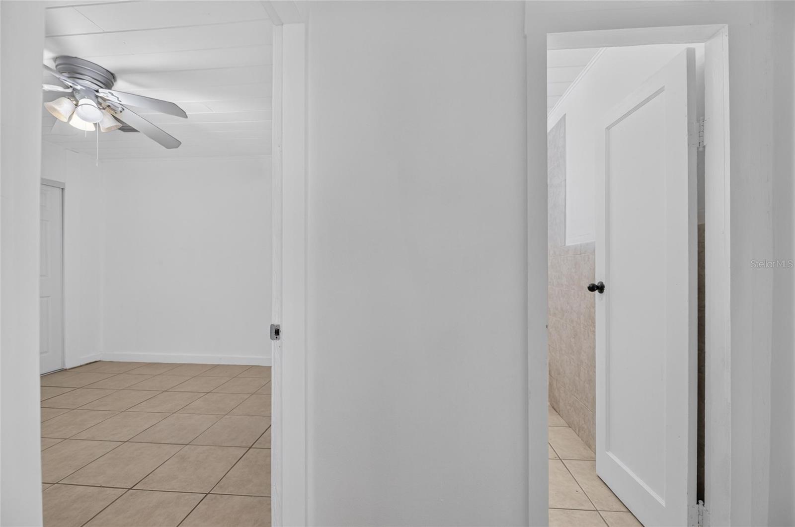 1005 E FLORA ST — photo 28