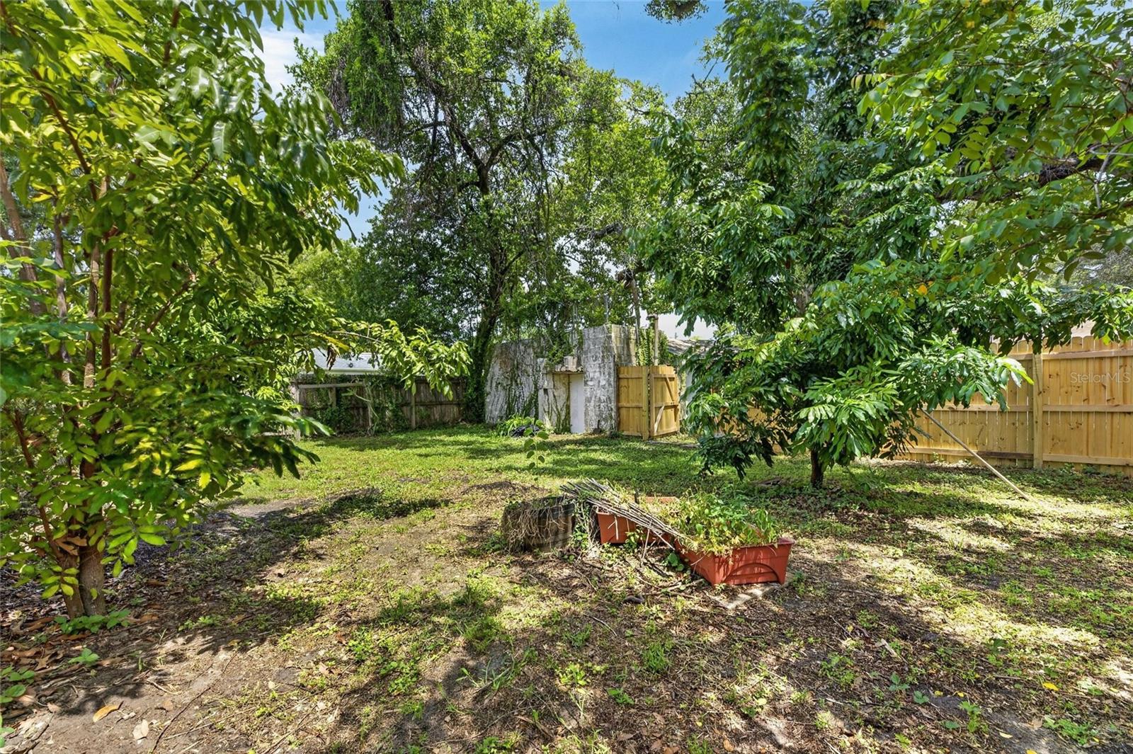 1005 E FLORA ST — photo 44