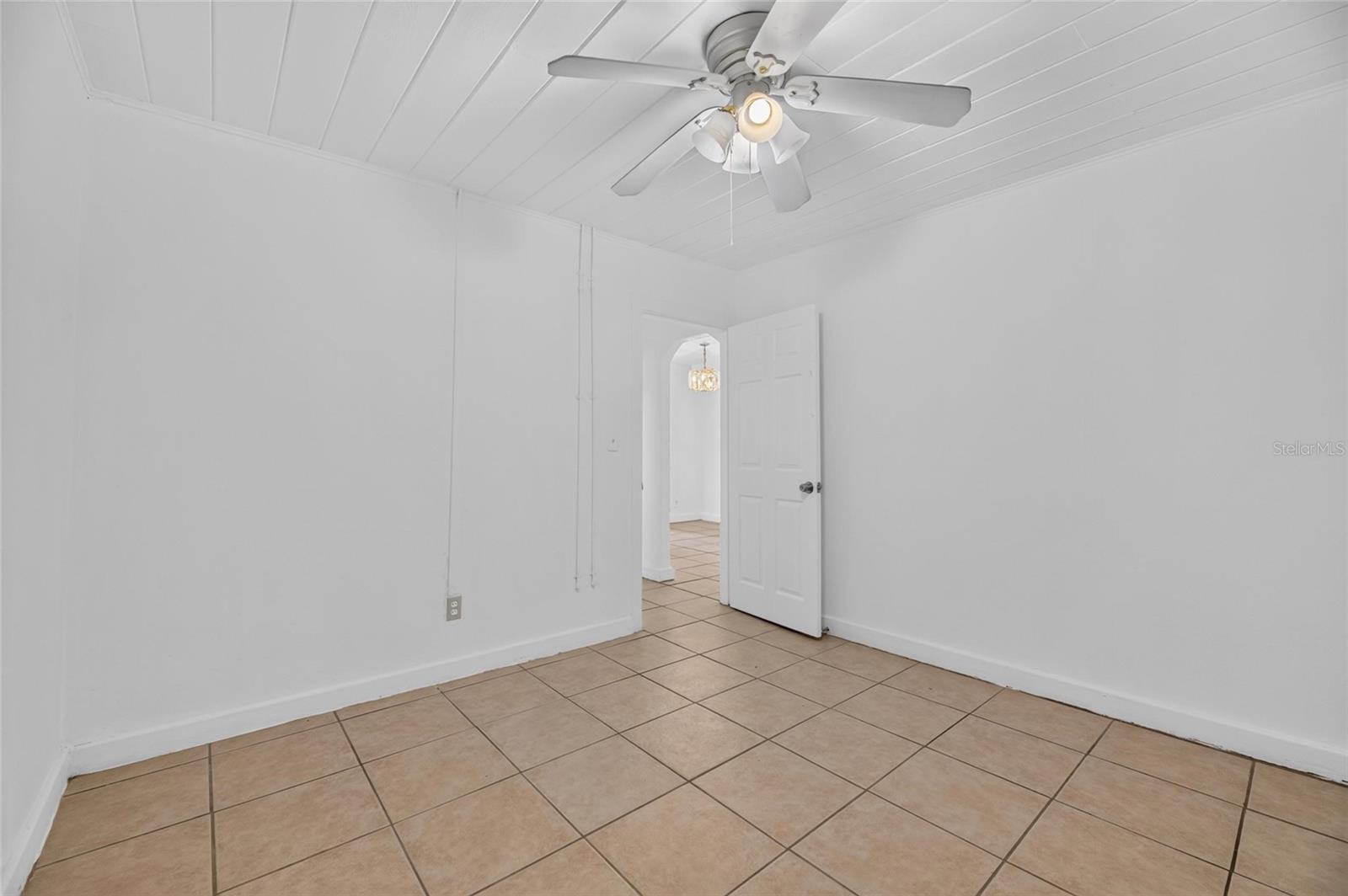 1005 E FLORA ST — photo 31