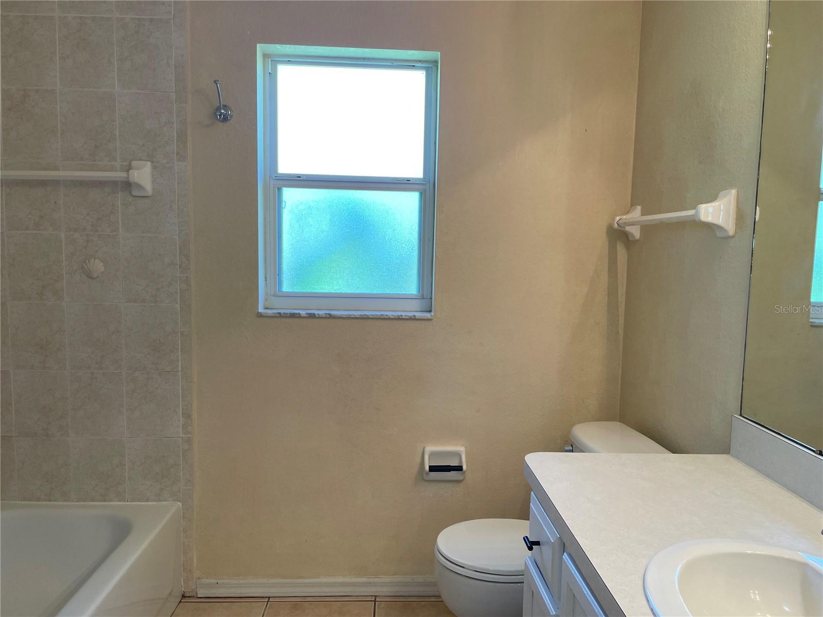 4060 CALATRAVA AVE — photo 16
