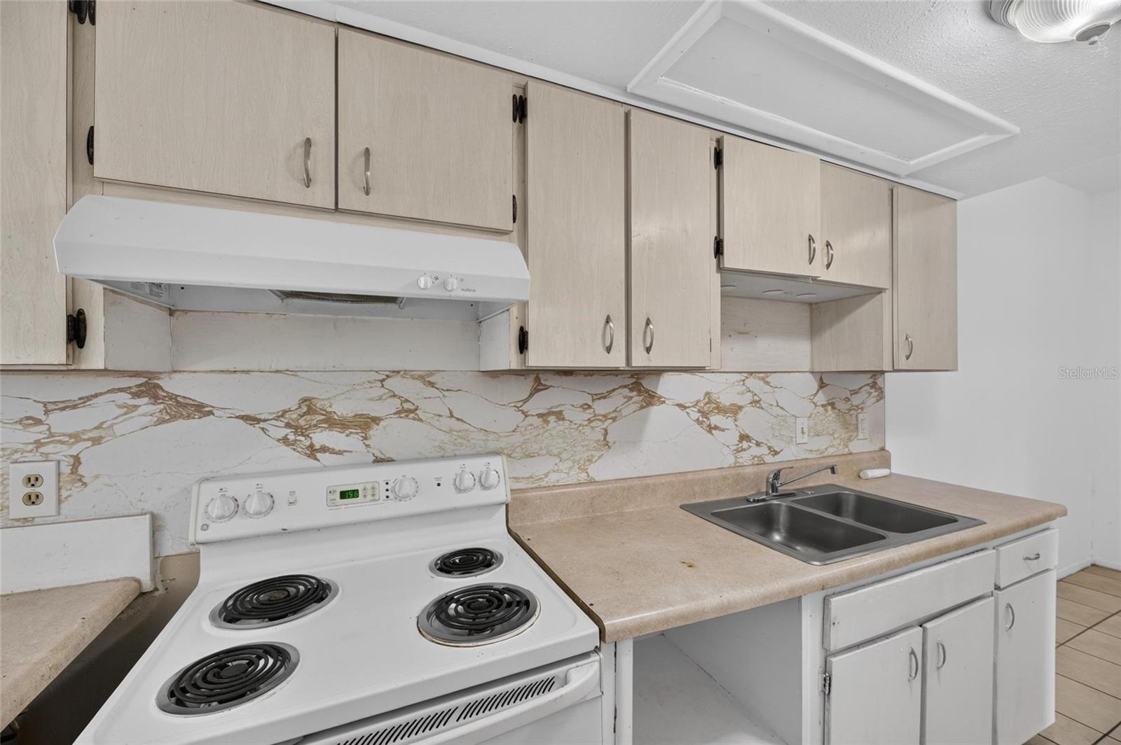 8726 & 8728 N 48TH ST — photo 13