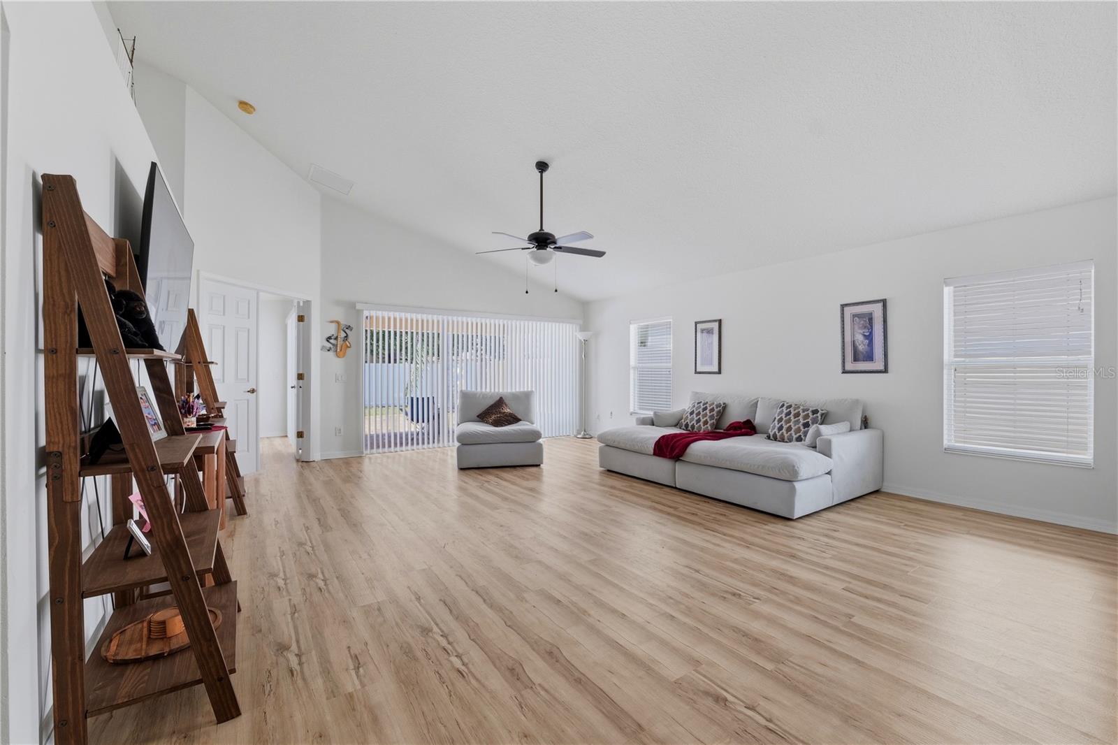19406 SUNSET BAY DR — photo 10