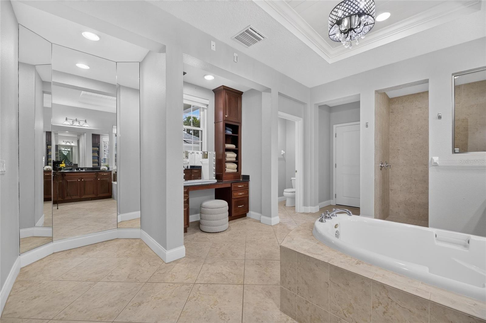 713 ISLEBAY DR — photo 44