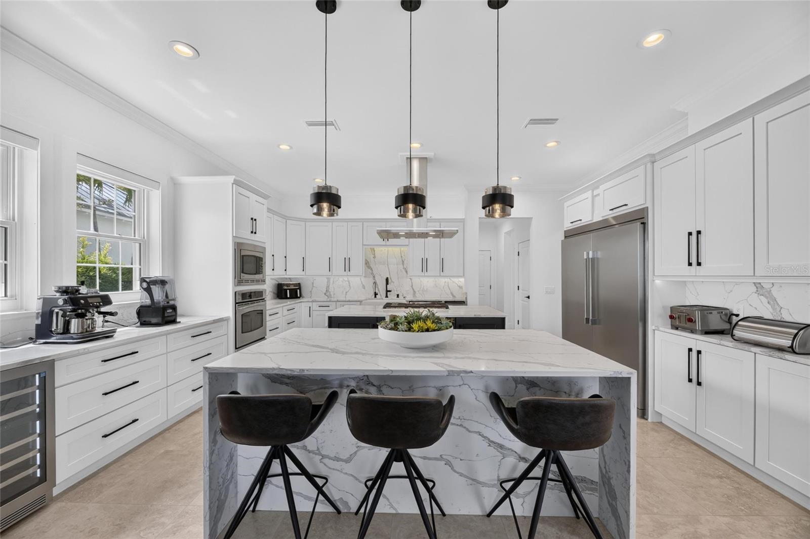 713 ISLEBAY DR — photo 25