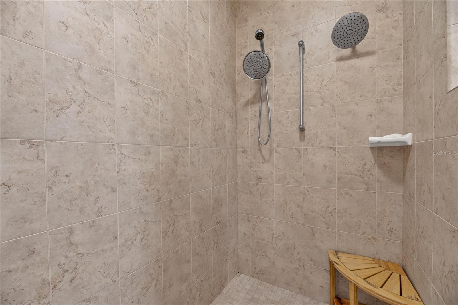 713 ISLEBAY DR — photo 45