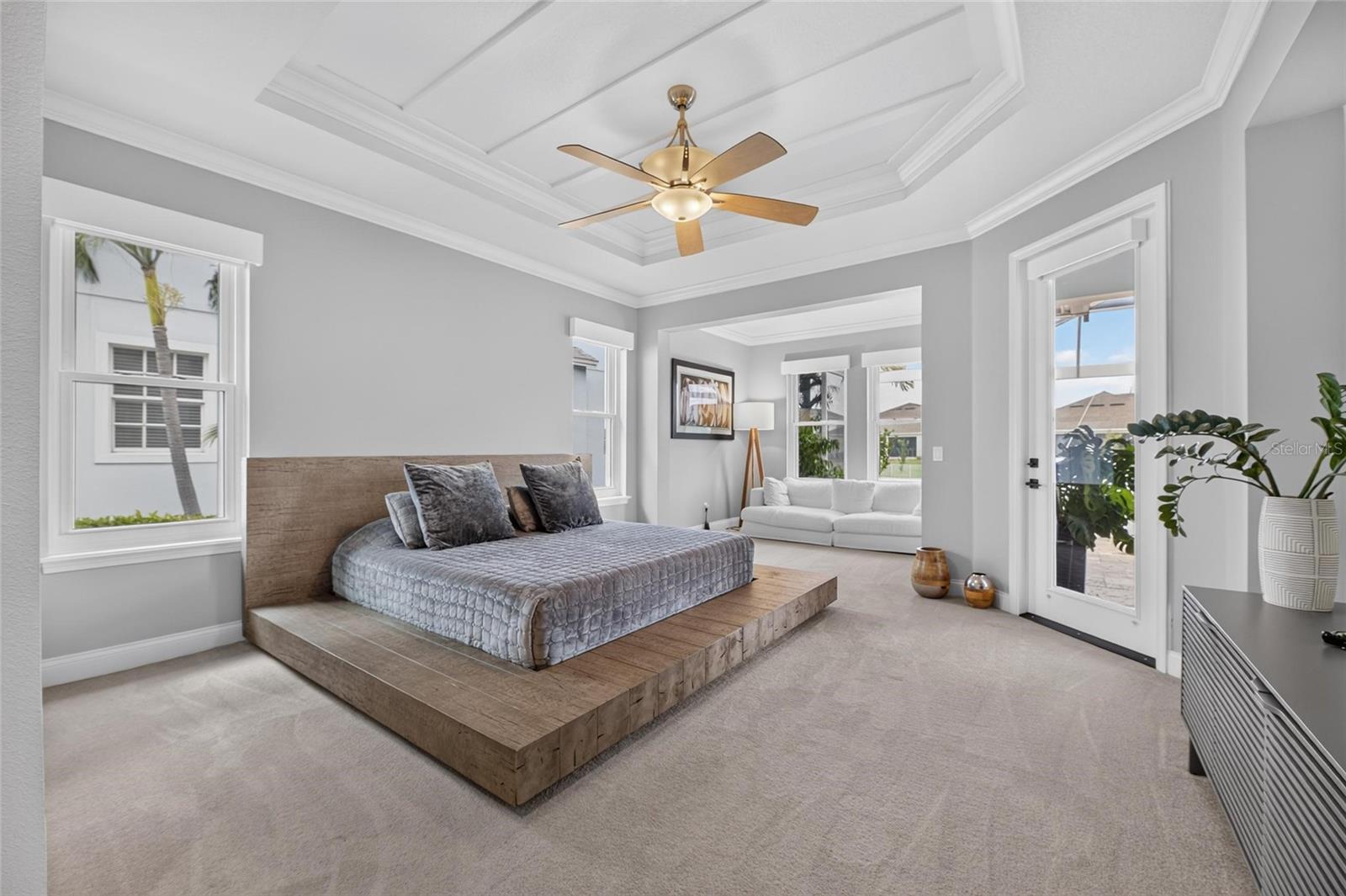 713 ISLEBAY DR — photo 36