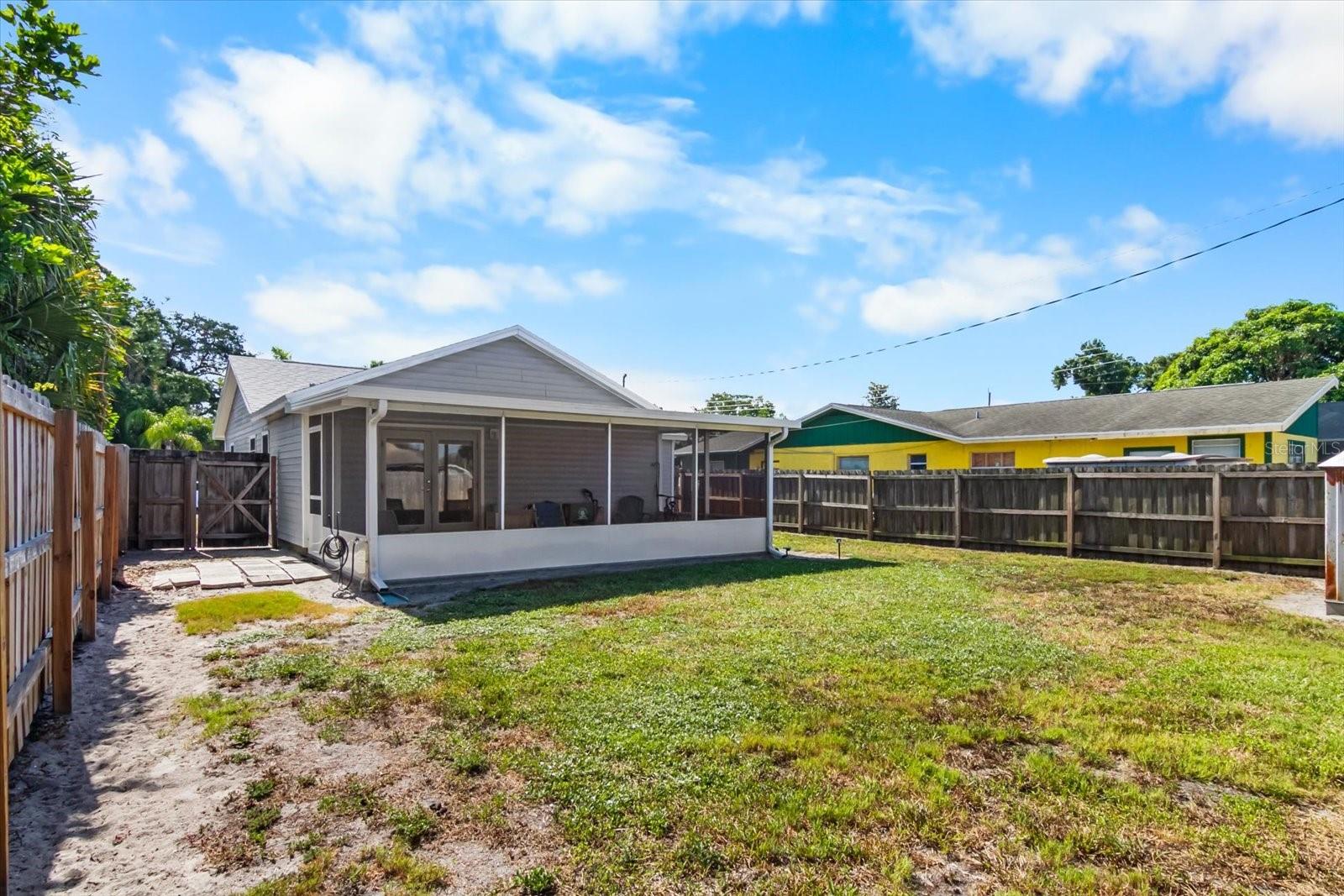 1219 MACKERAL AVE — photo 19