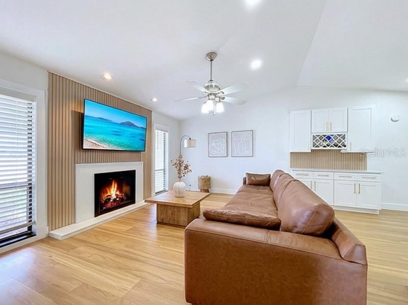 5520 FULMAR DR — photo 17