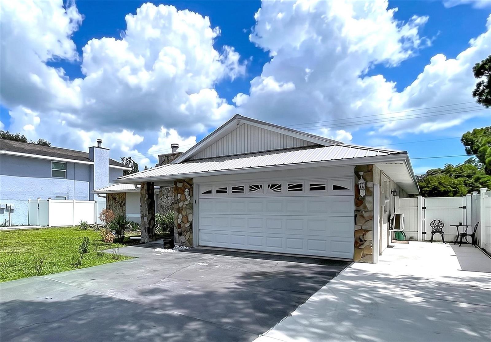 5520 FULMAR DR — photo 3