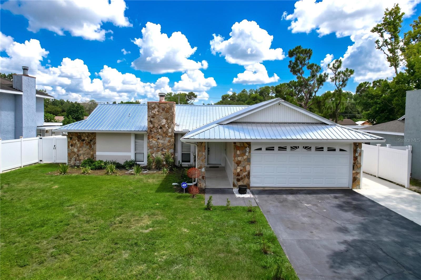 5520 FULMAR DR — photo 12