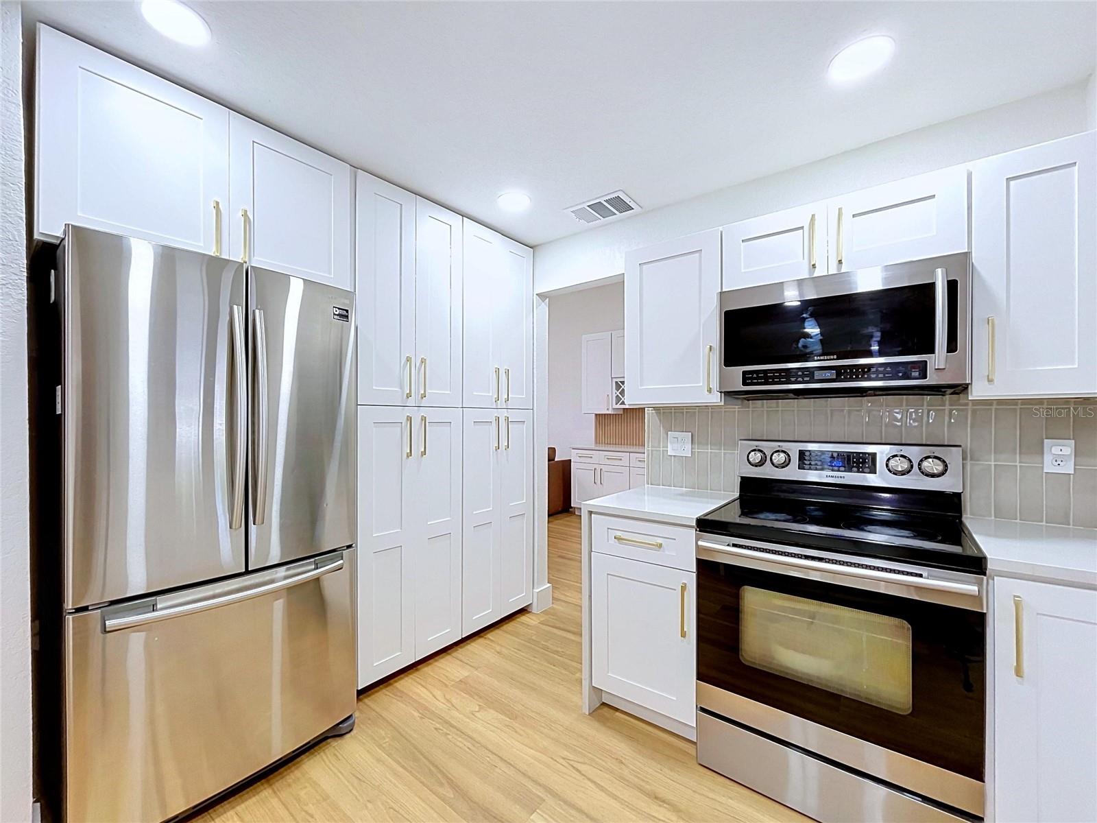 5520 FULMAR DR — photo 31