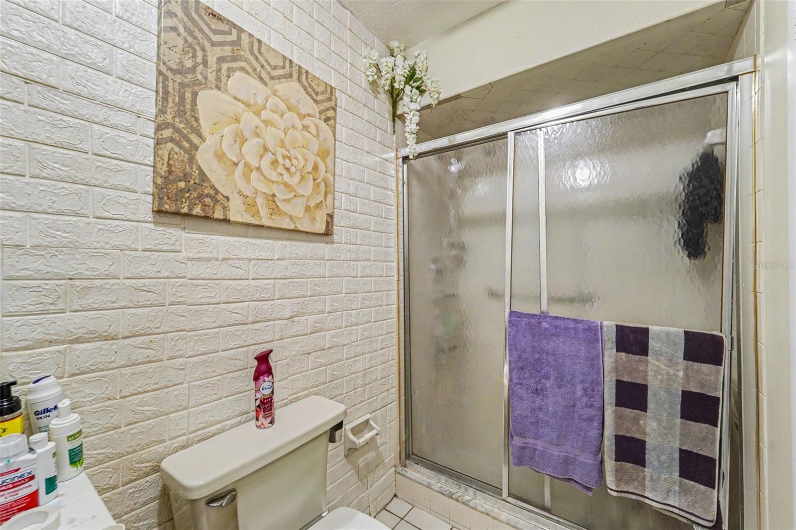 12435 KNOLLBROOK LN — photo 9