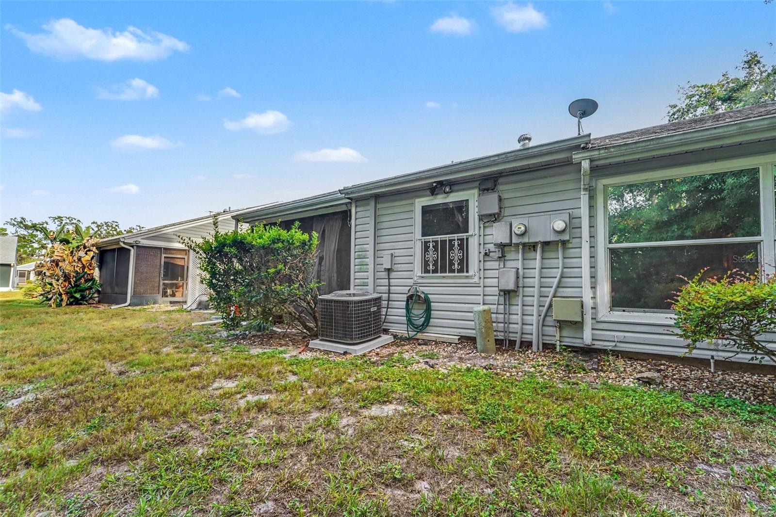 12435 KNOLLBROOK LN — photo 15