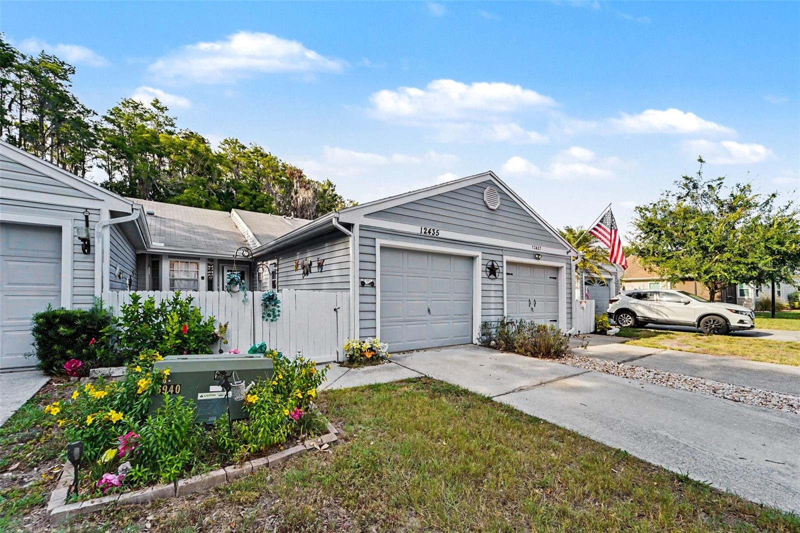 12435 KNOLLBROOK LN — photo 2