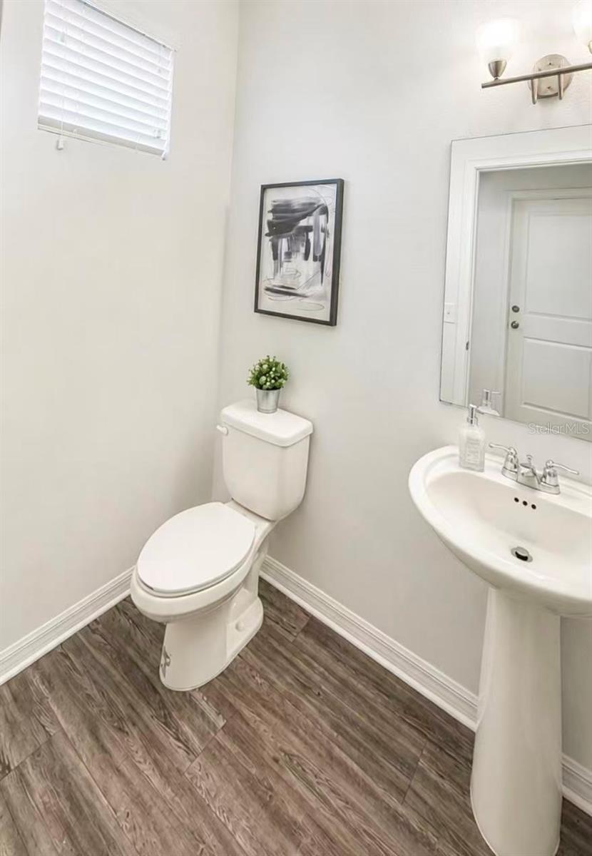 3008 E SLIGH AVE — photo 13