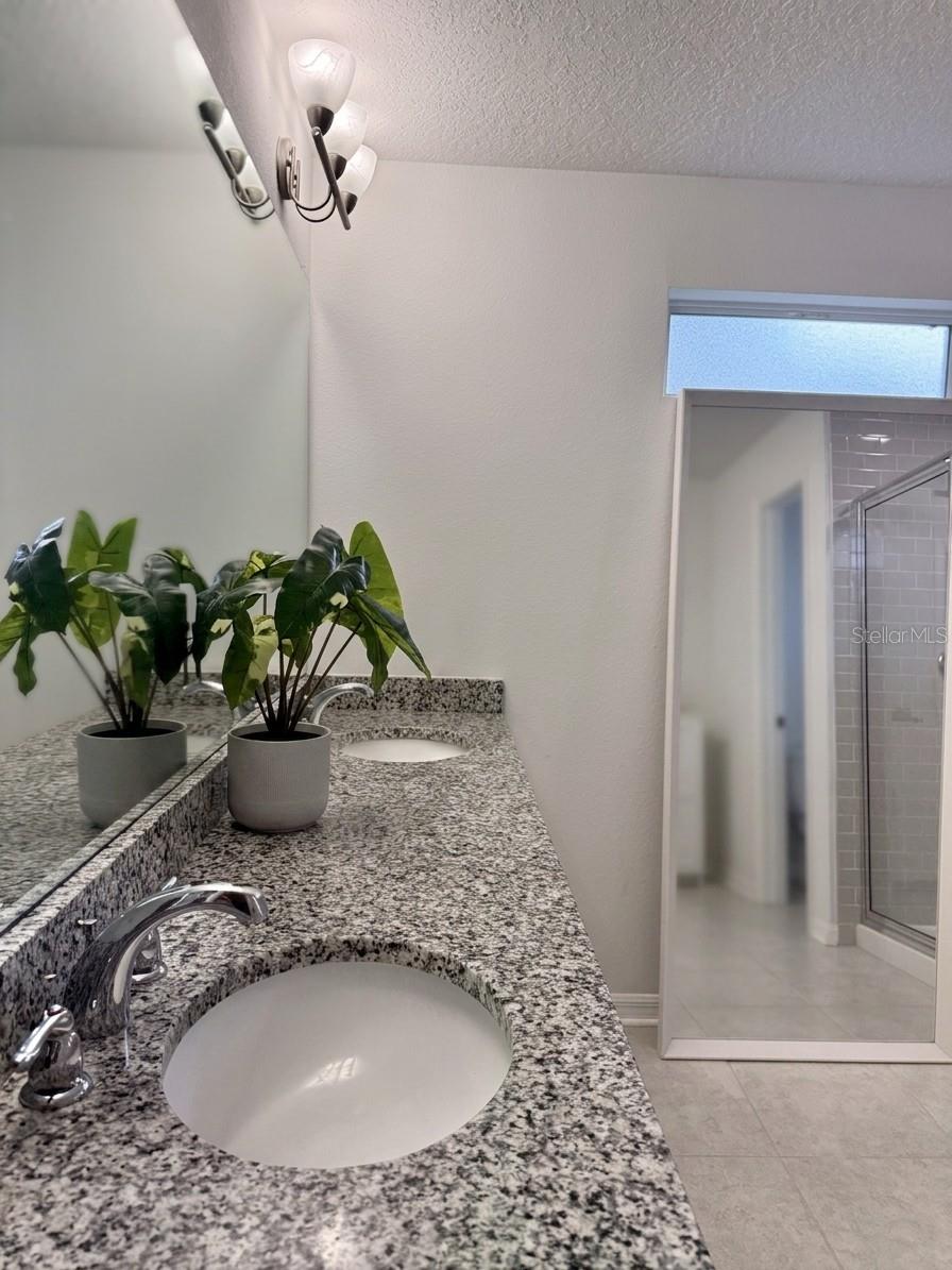 3008 E SLIGH AVE — photo 18