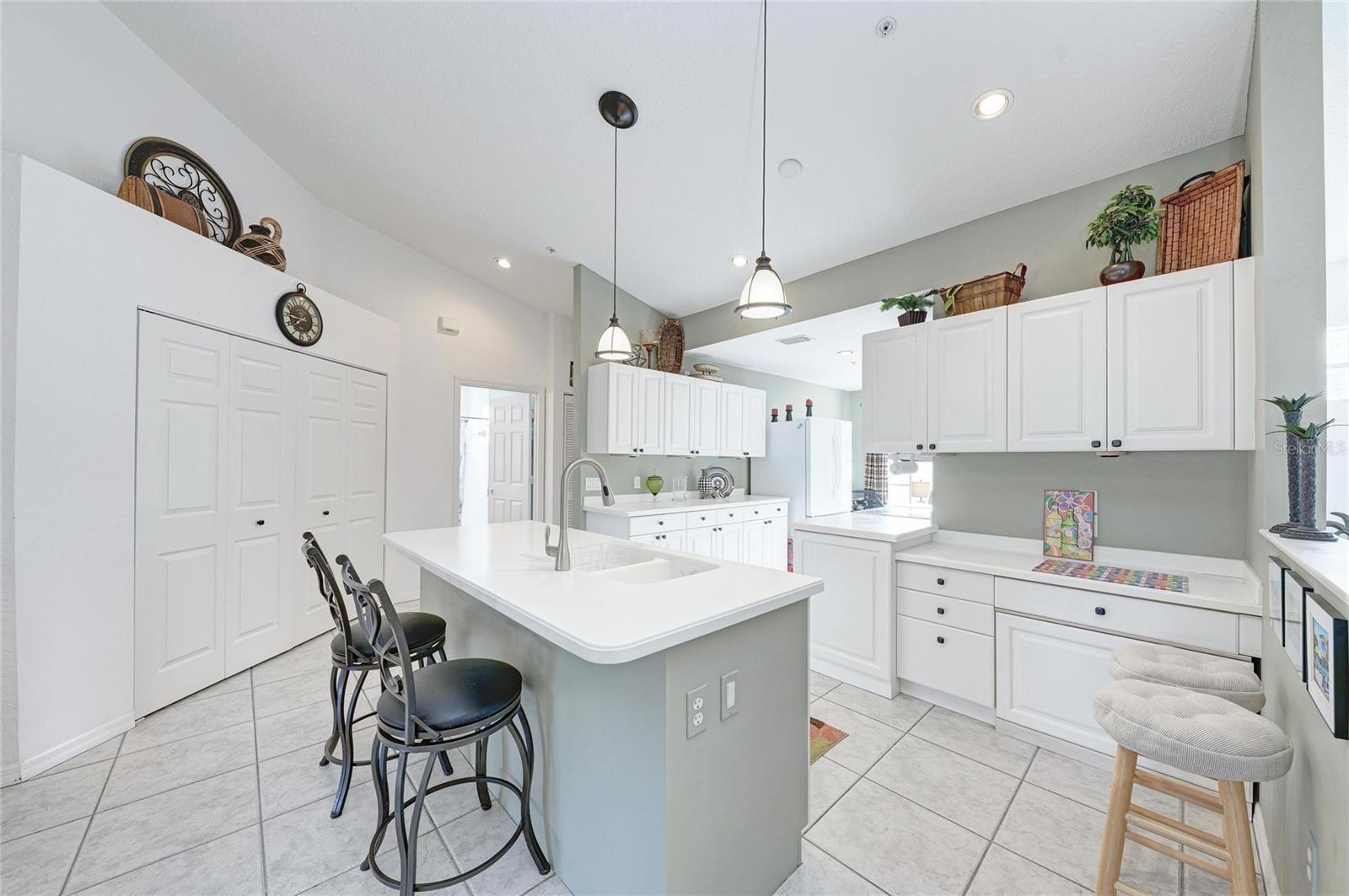 6821 FAIRVIEW TER #6821 — photo 17