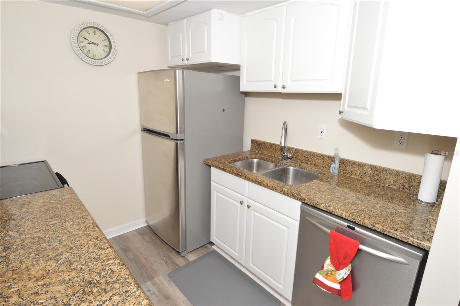 12760 INDIAN ROCKS RD #409 — photo 5