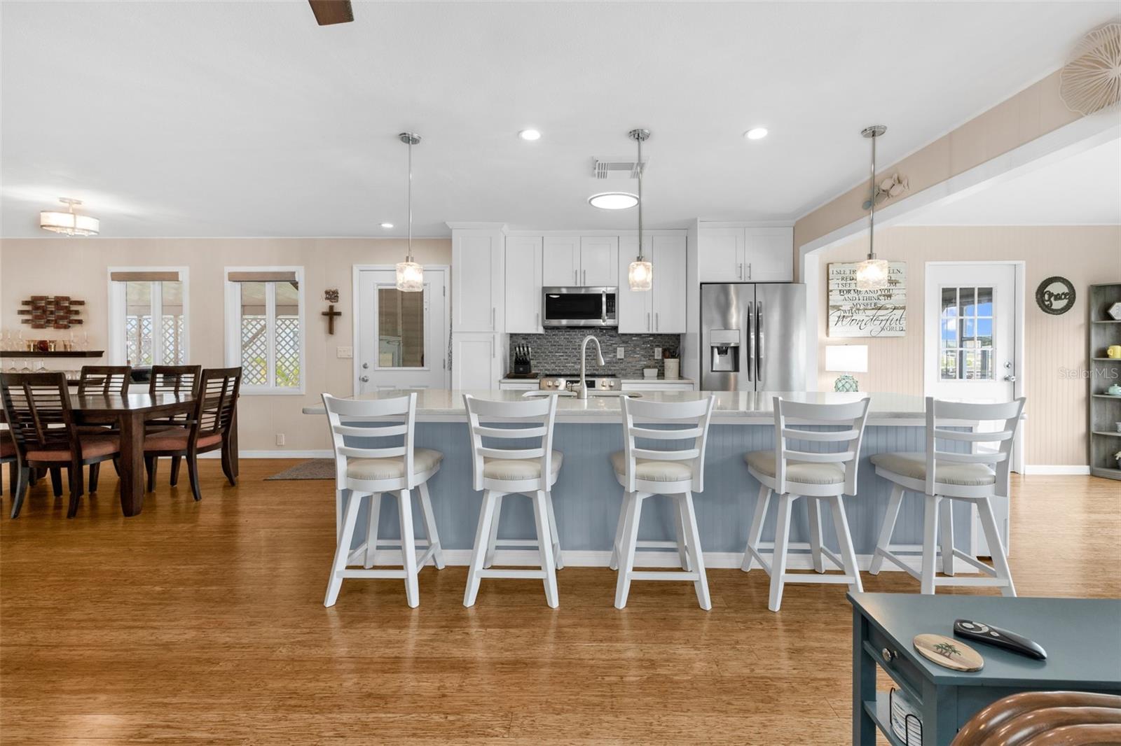 114 MARTINIQUE RD — photo 20
