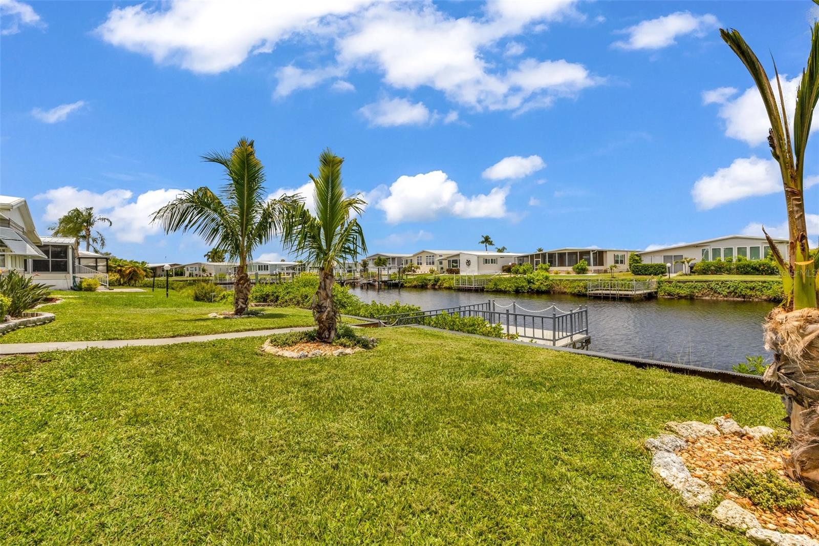 114 MARTINIQUE RD — photo 41