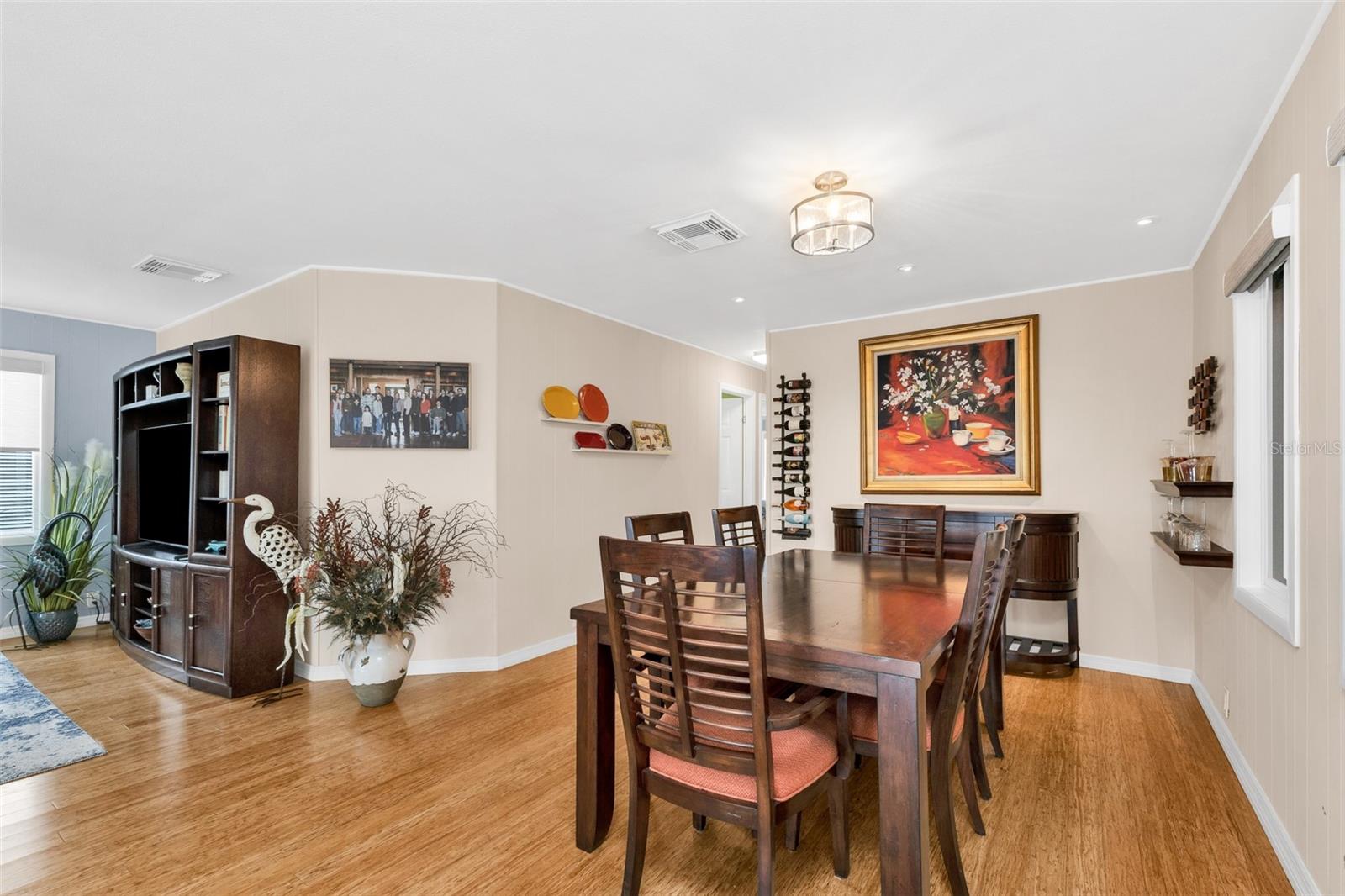114 MARTINIQUE RD — photo 8