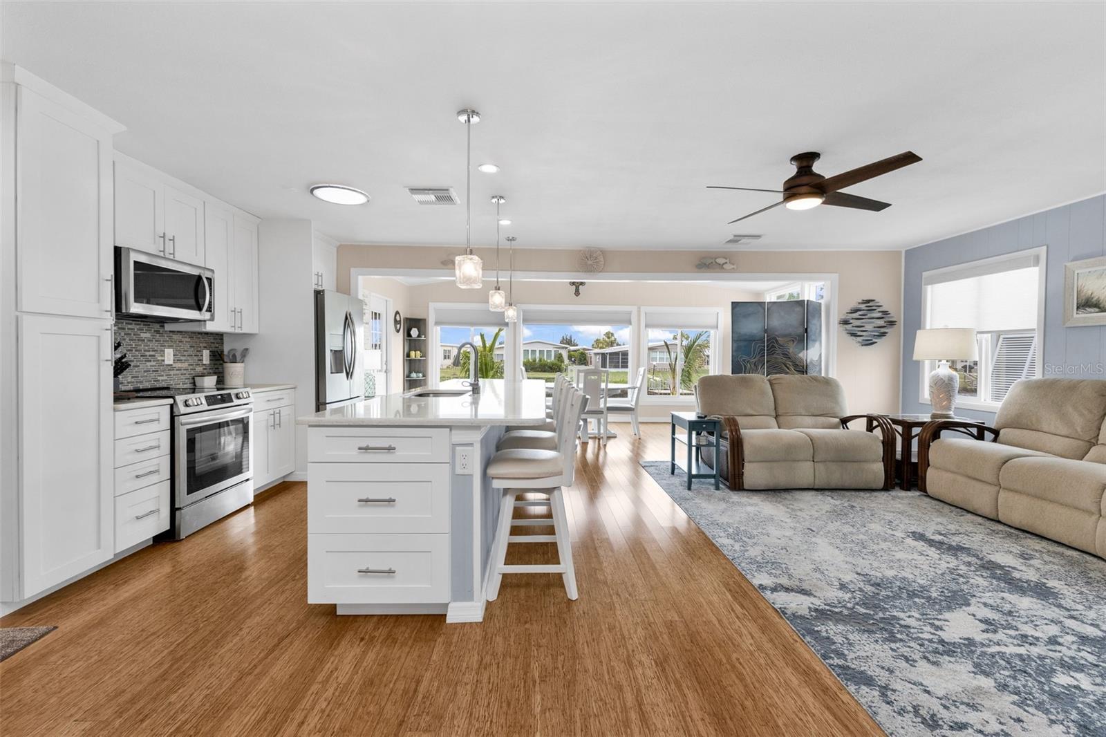 114 MARTINIQUE RD — photo 18