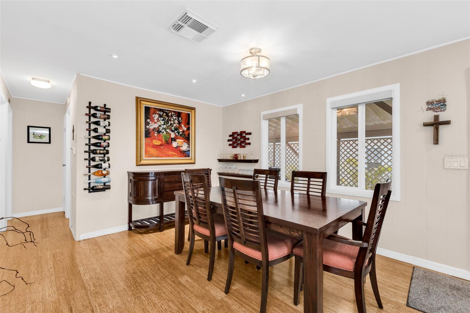 114 MARTINIQUE RD — photo 9