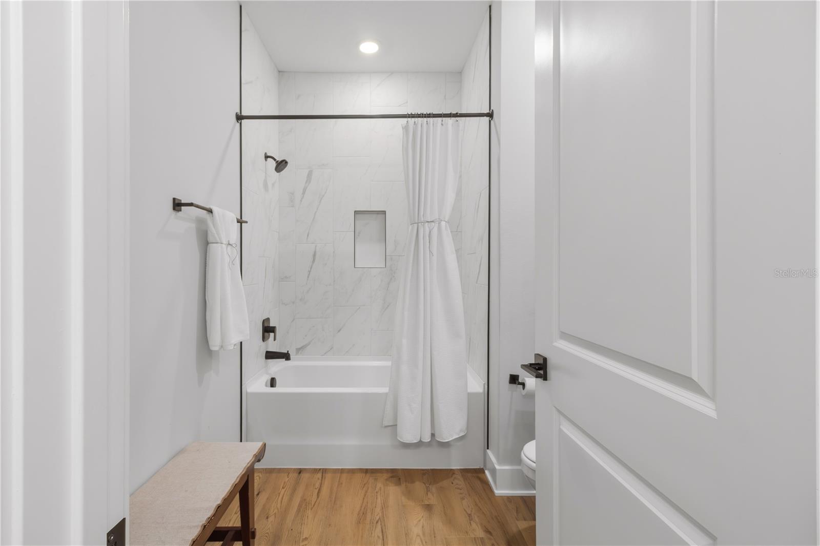 17000 NOKOTA AVE — photo 37
