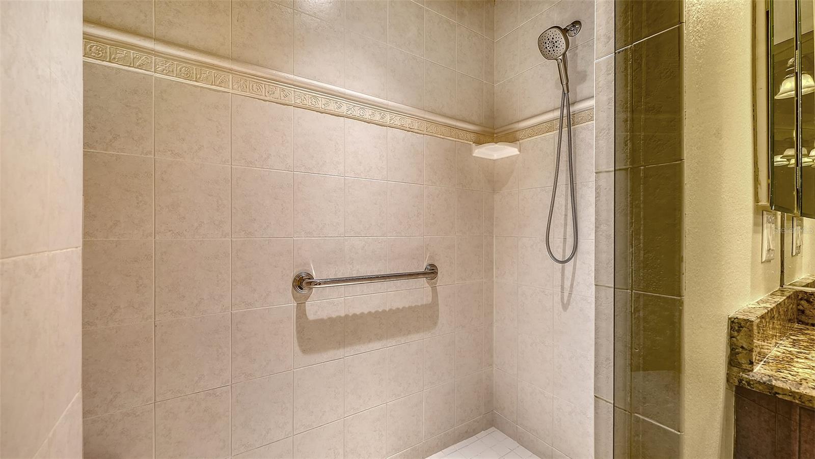 5211 PARISIENNE PL #101B27 — photo 28