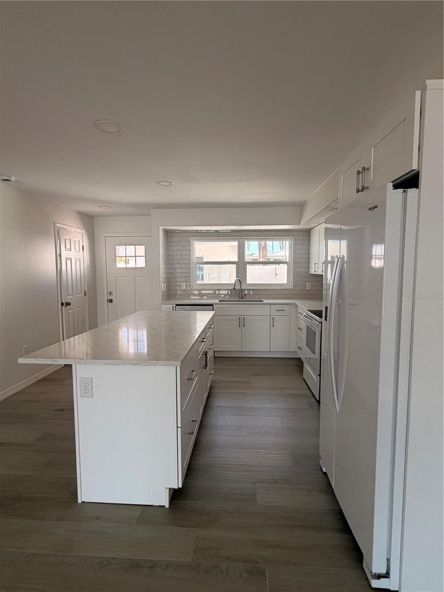 716 BAYWAY BLVD #6 — photo 24