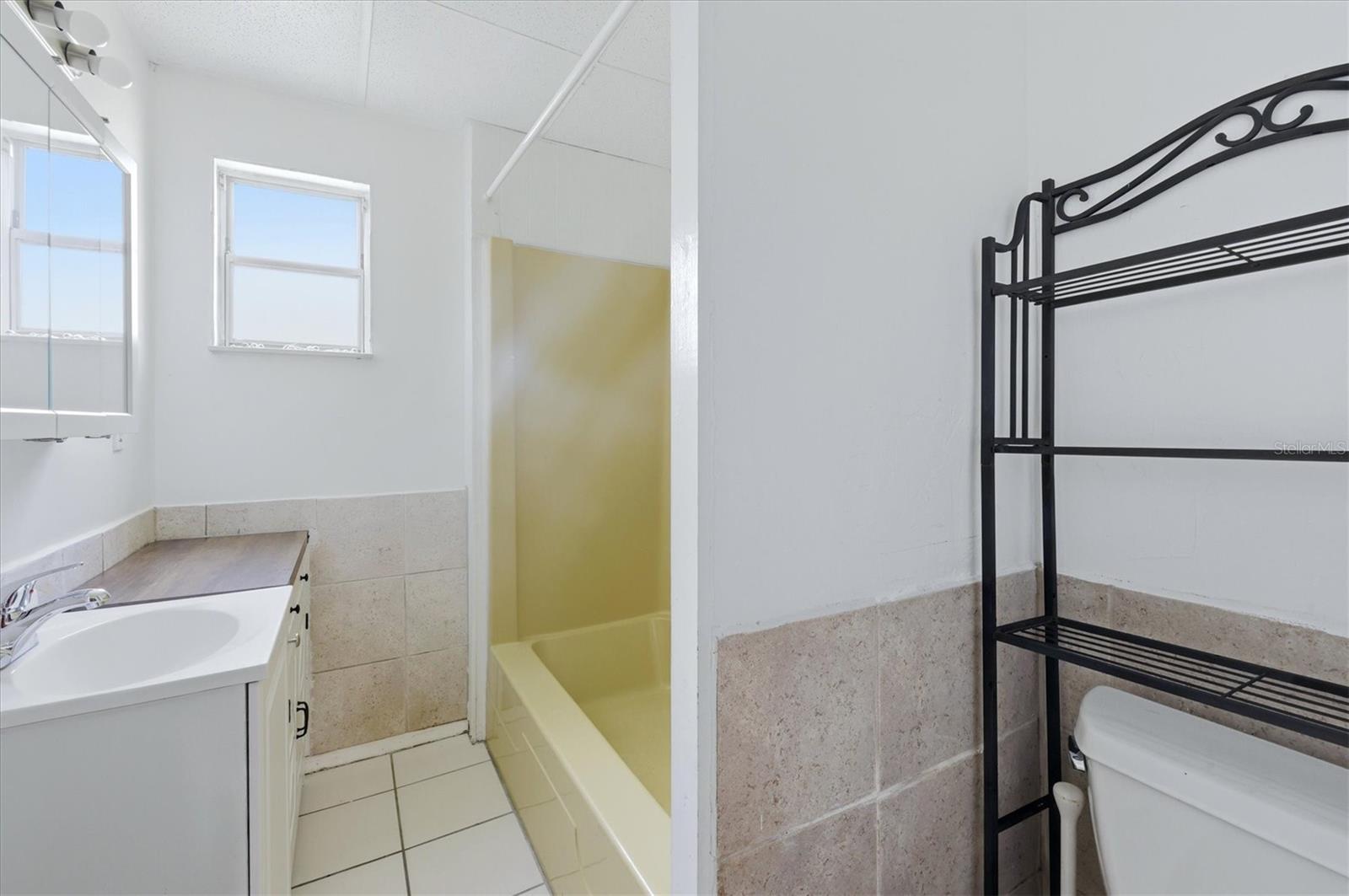 200 ORDUNA DR — photo 30