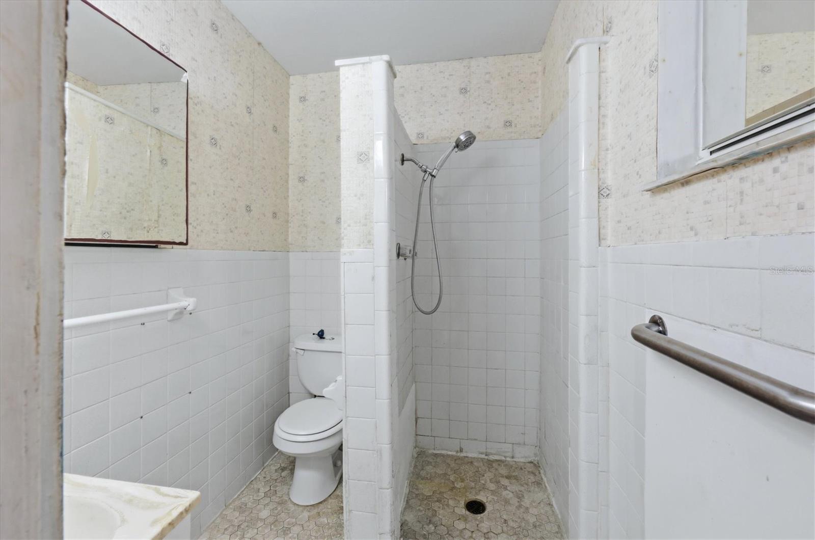 200 ORDUNA DR — photo 32