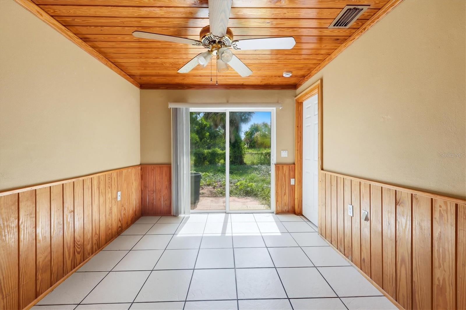 200 ORDUNA DR — photo 24