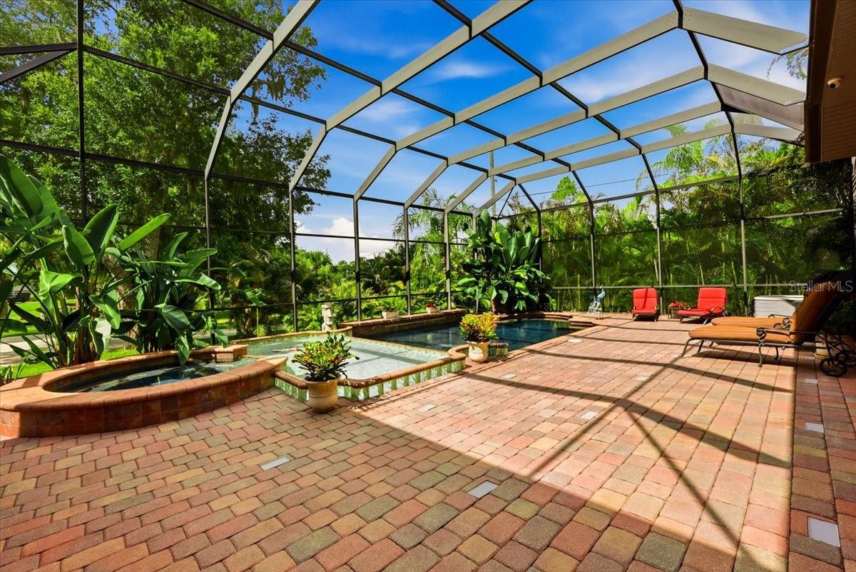 3257 WENONA DR — photo 3