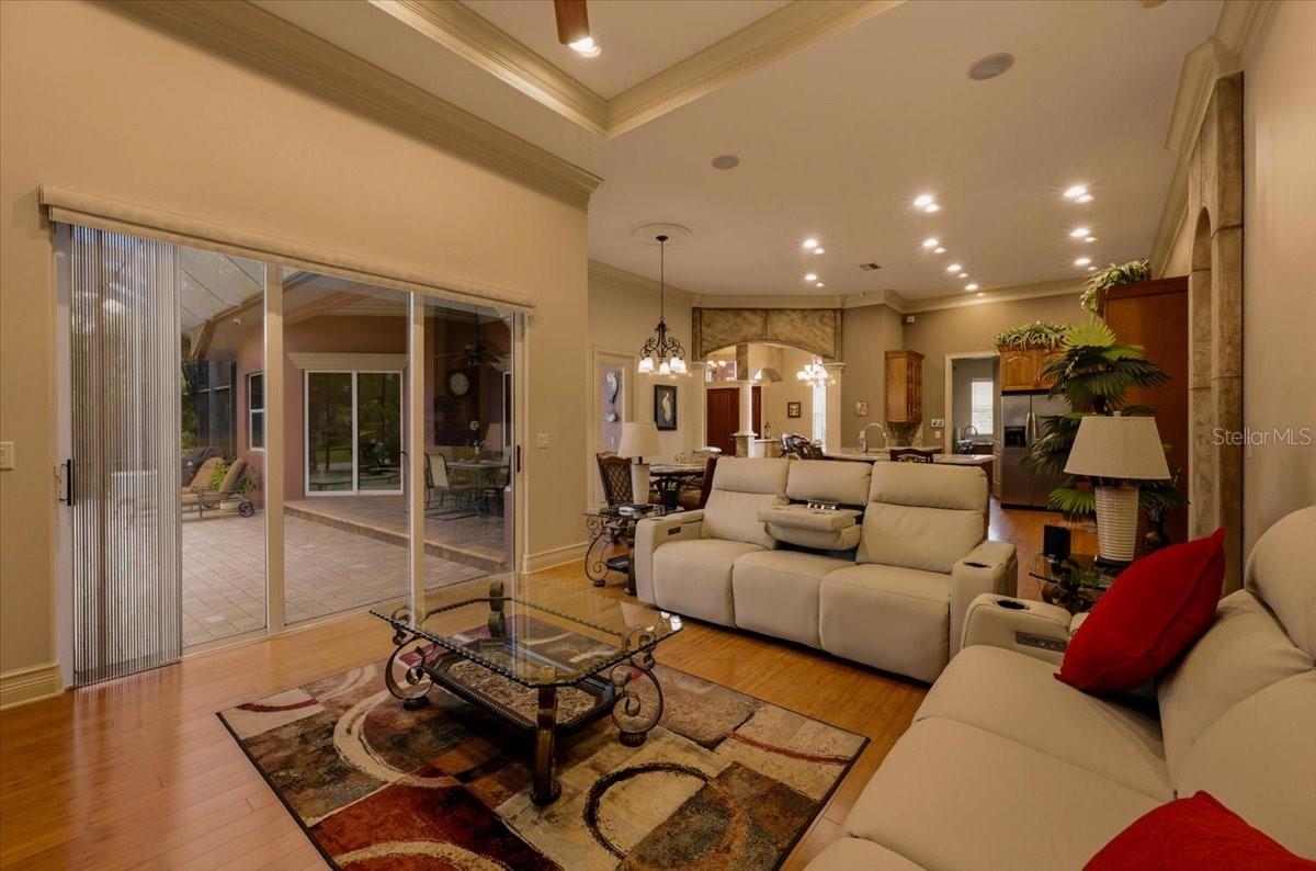 3257 WENONA DR — photo 19