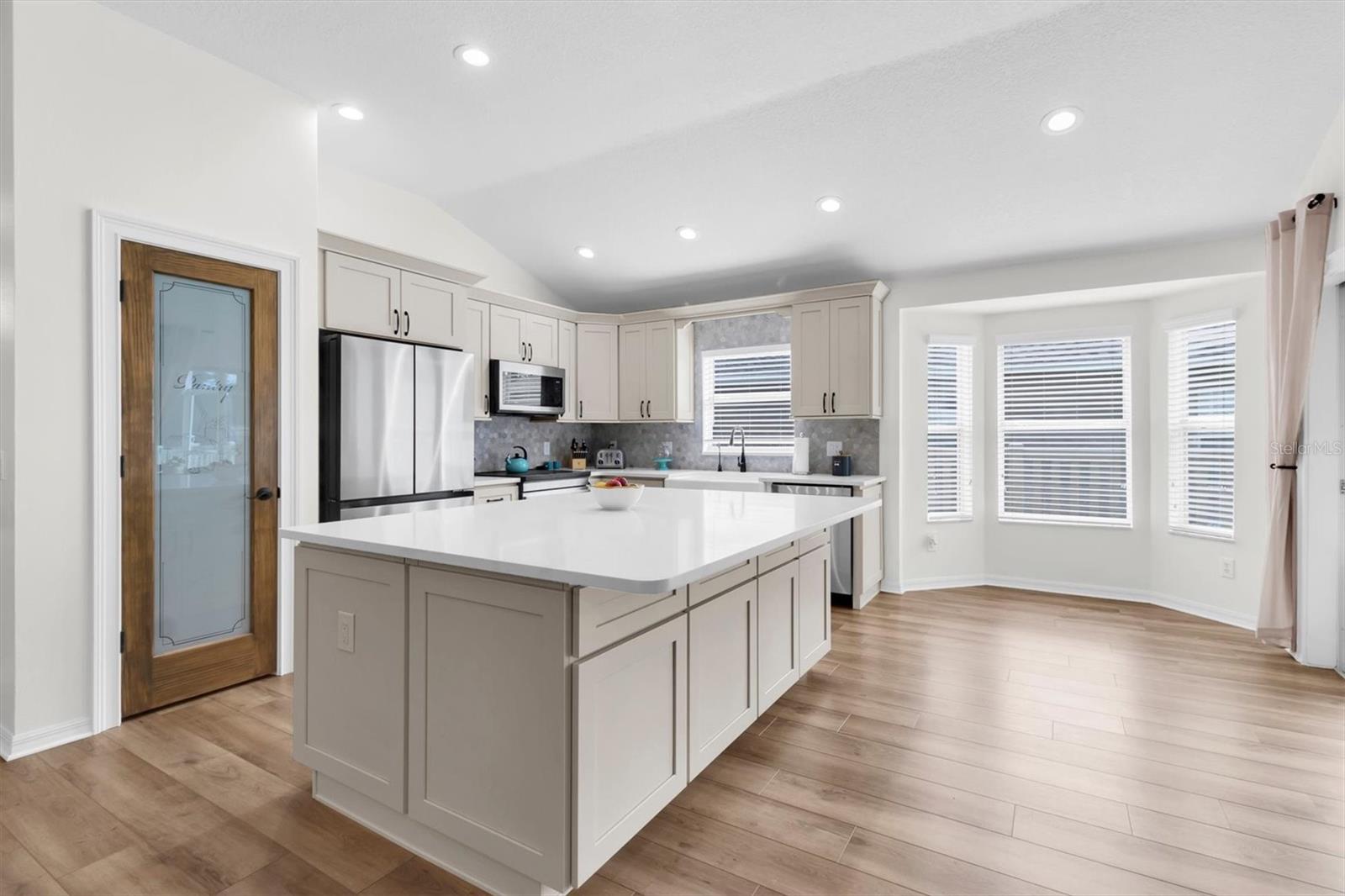 7832 BLUE SPRING DR — photo 4