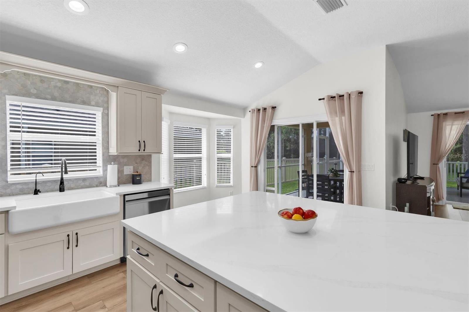 7832 BLUE SPRING DR — photo 12