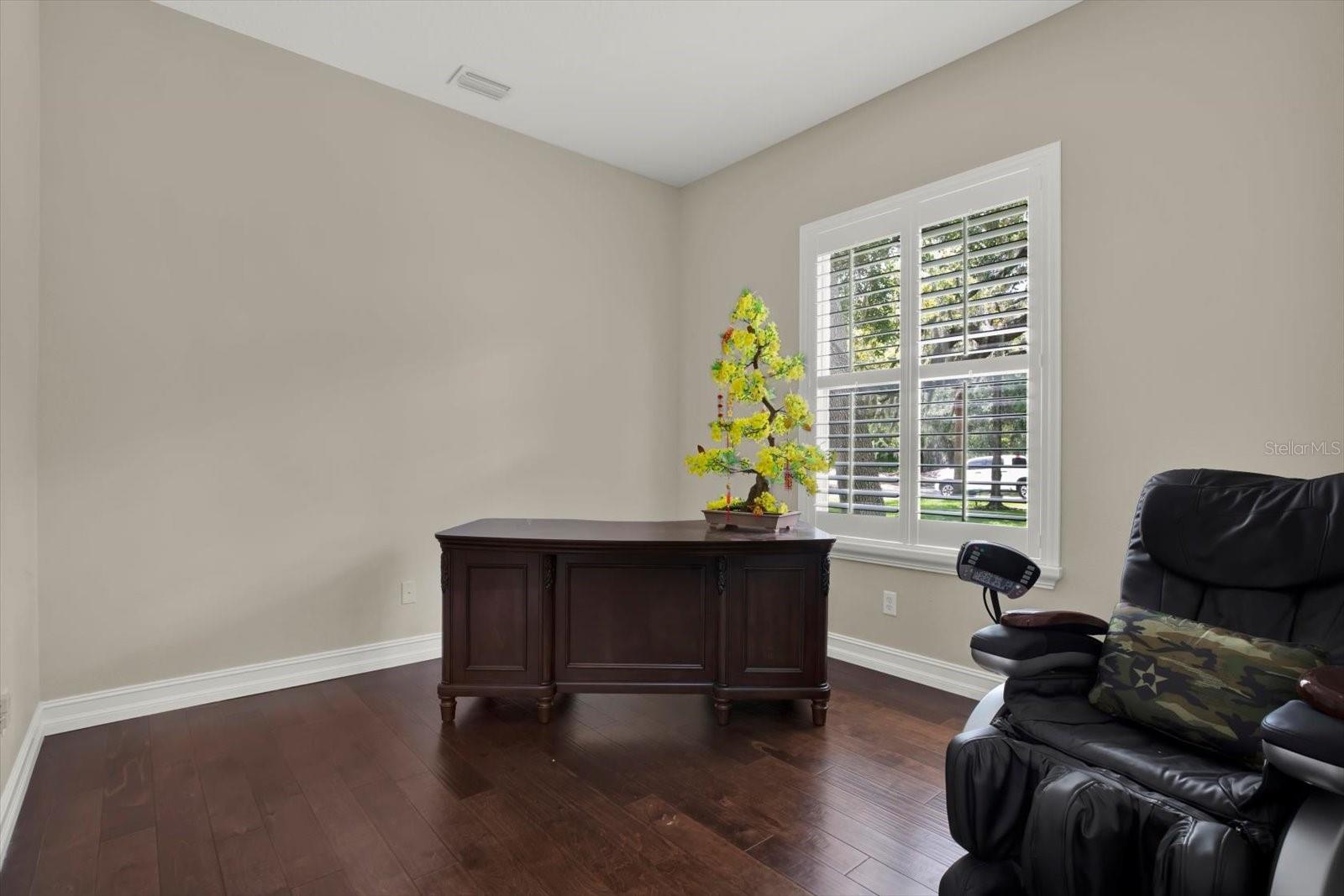 9137 CREEDMOOR LN — photo 28