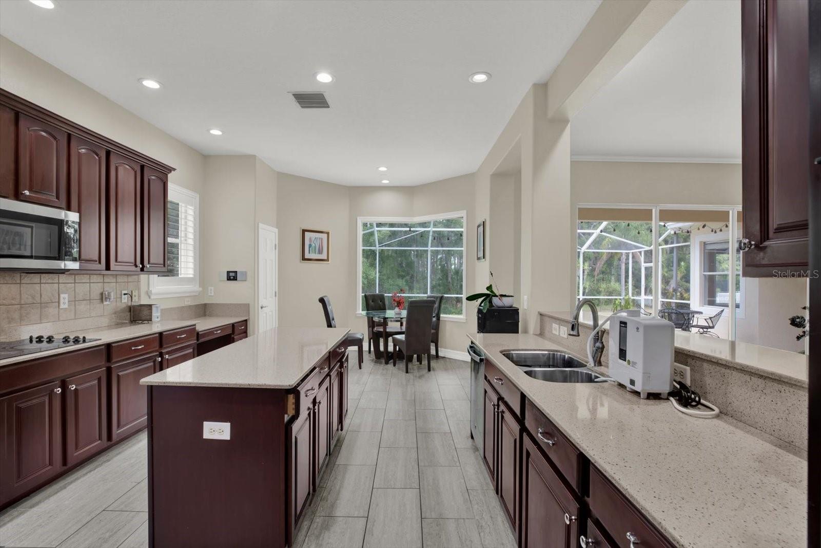 9137 CREEDMOOR LN — photo 13