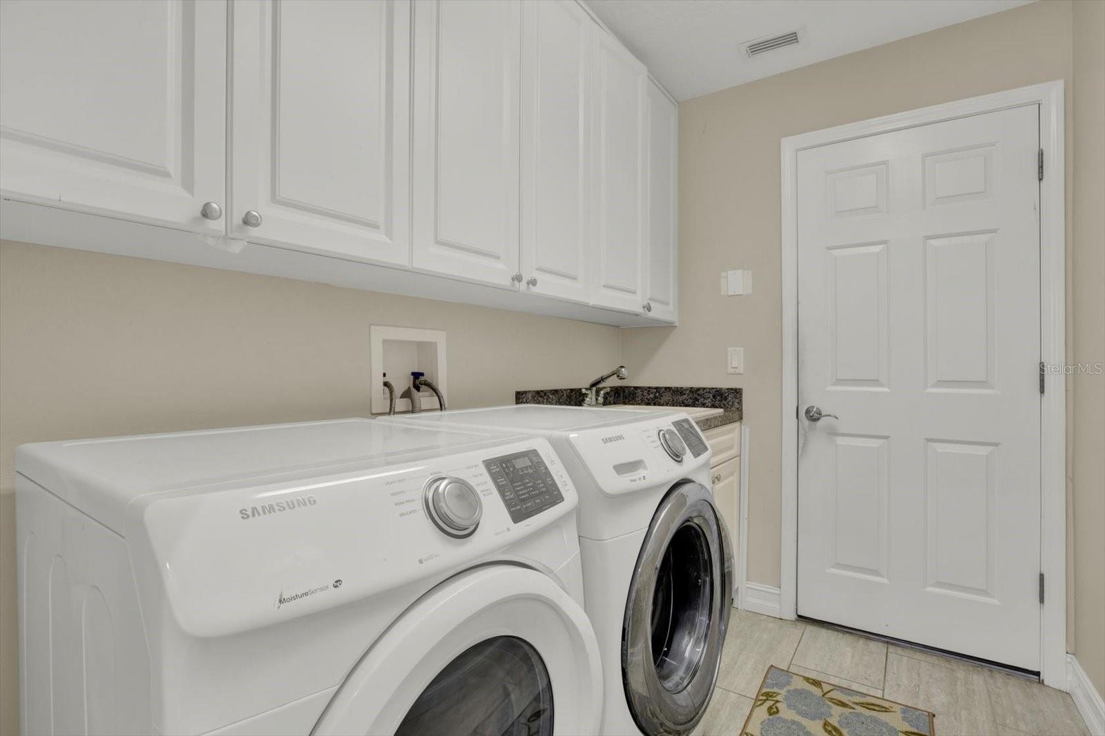 9137 CREEDMOOR LN — photo 30
