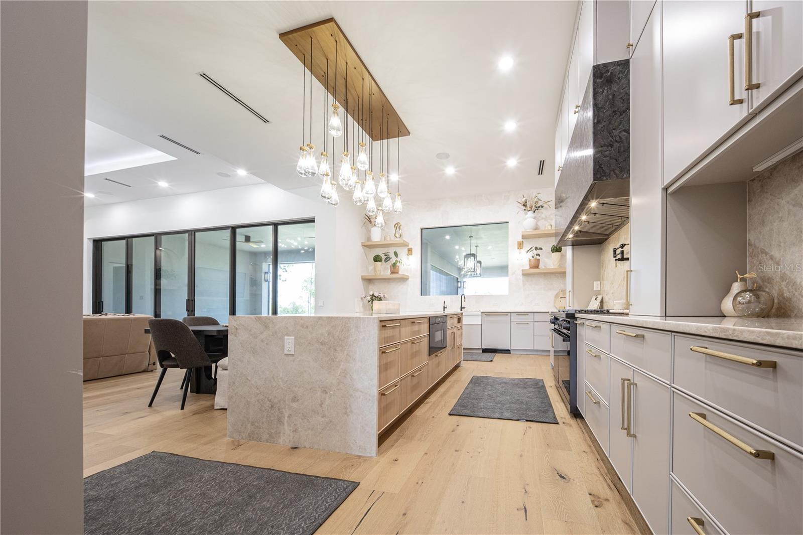 9240 FALCON CT — photo 32