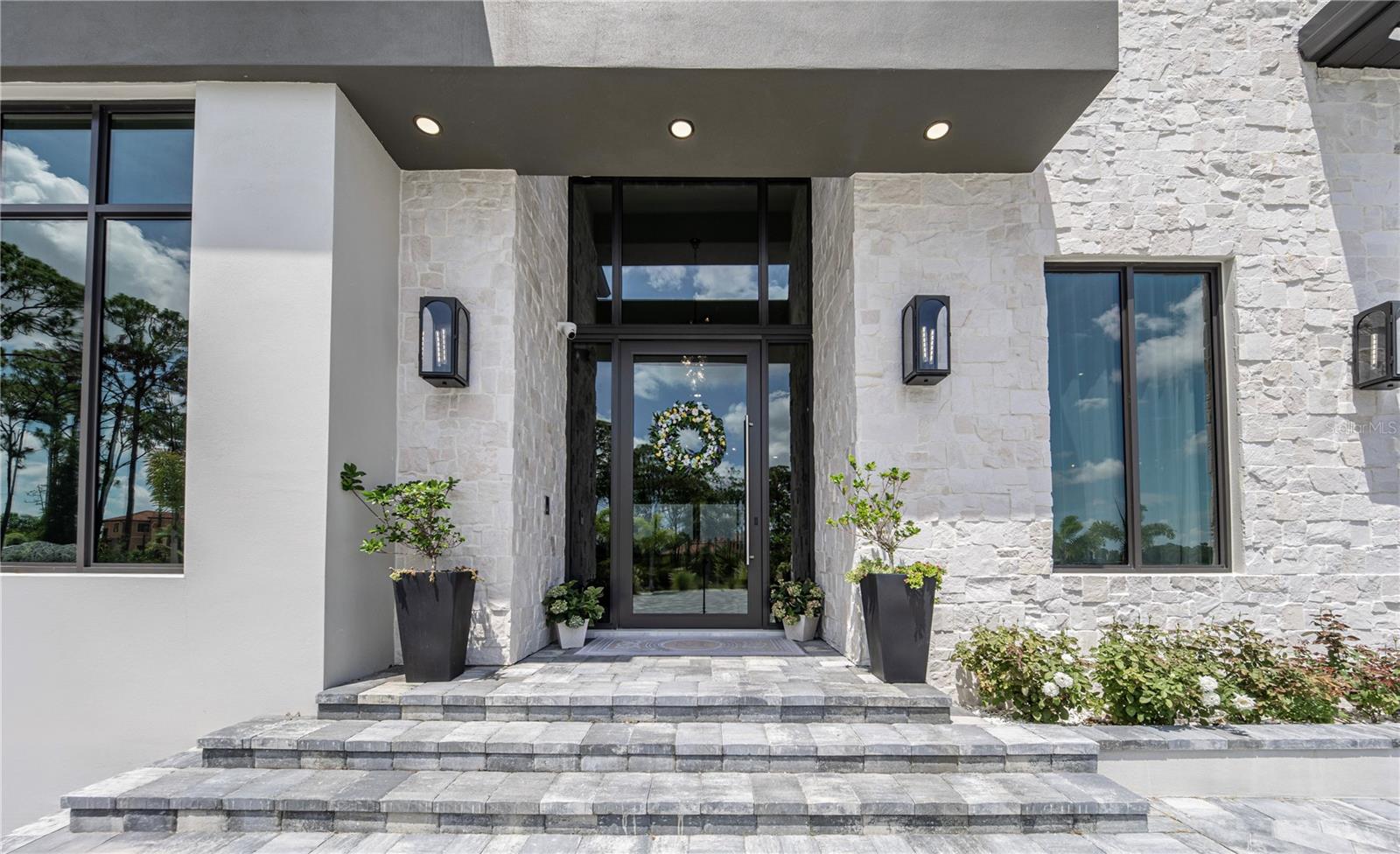 9240 FALCON CT — photo 3