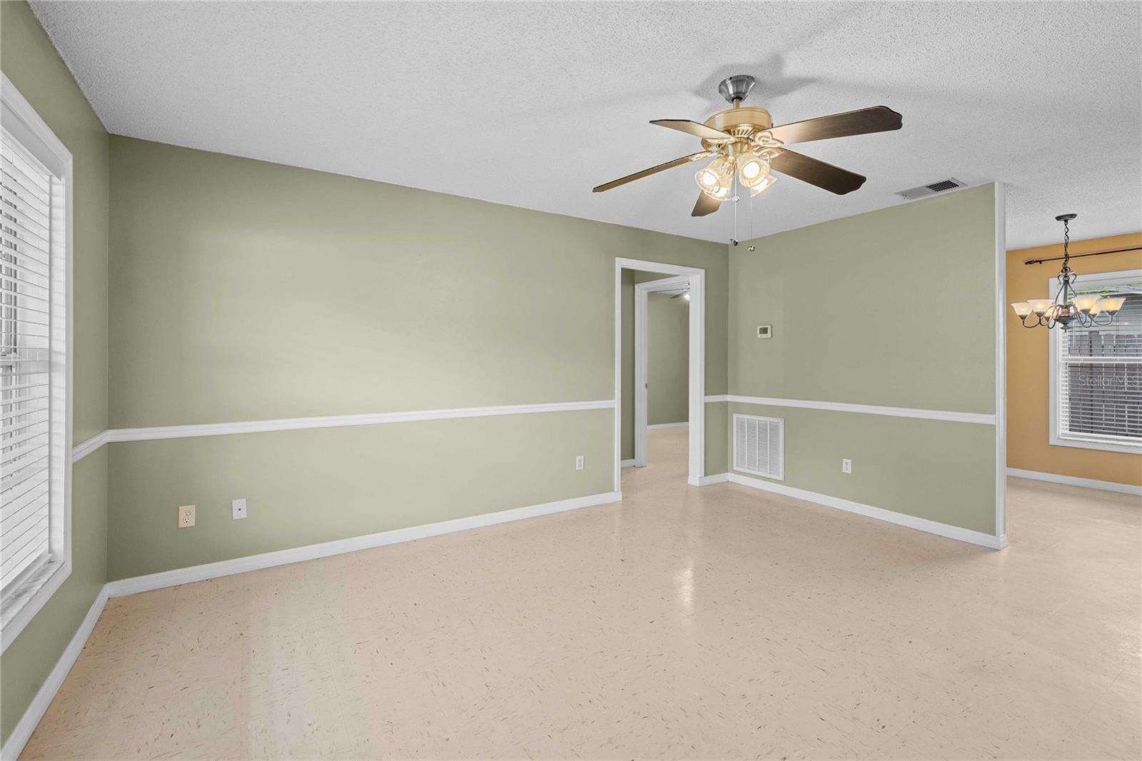 5435 TANGERINE DR — photo 11