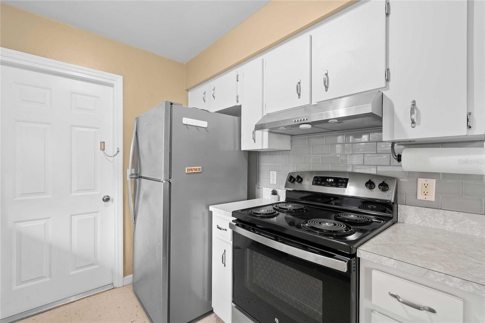 5435 TANGERINE DR — photo 18