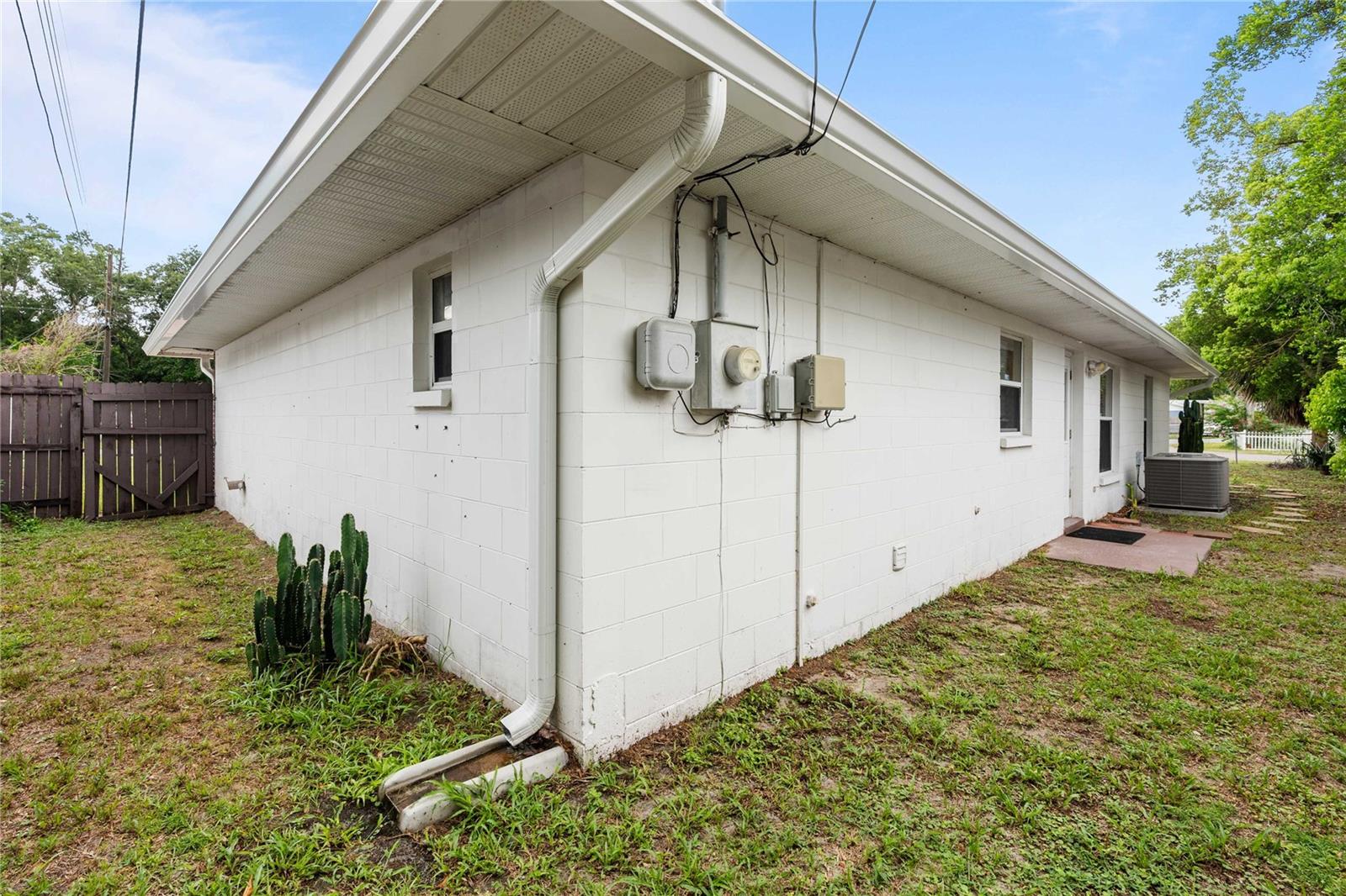 5435 TANGERINE DR — photo 32