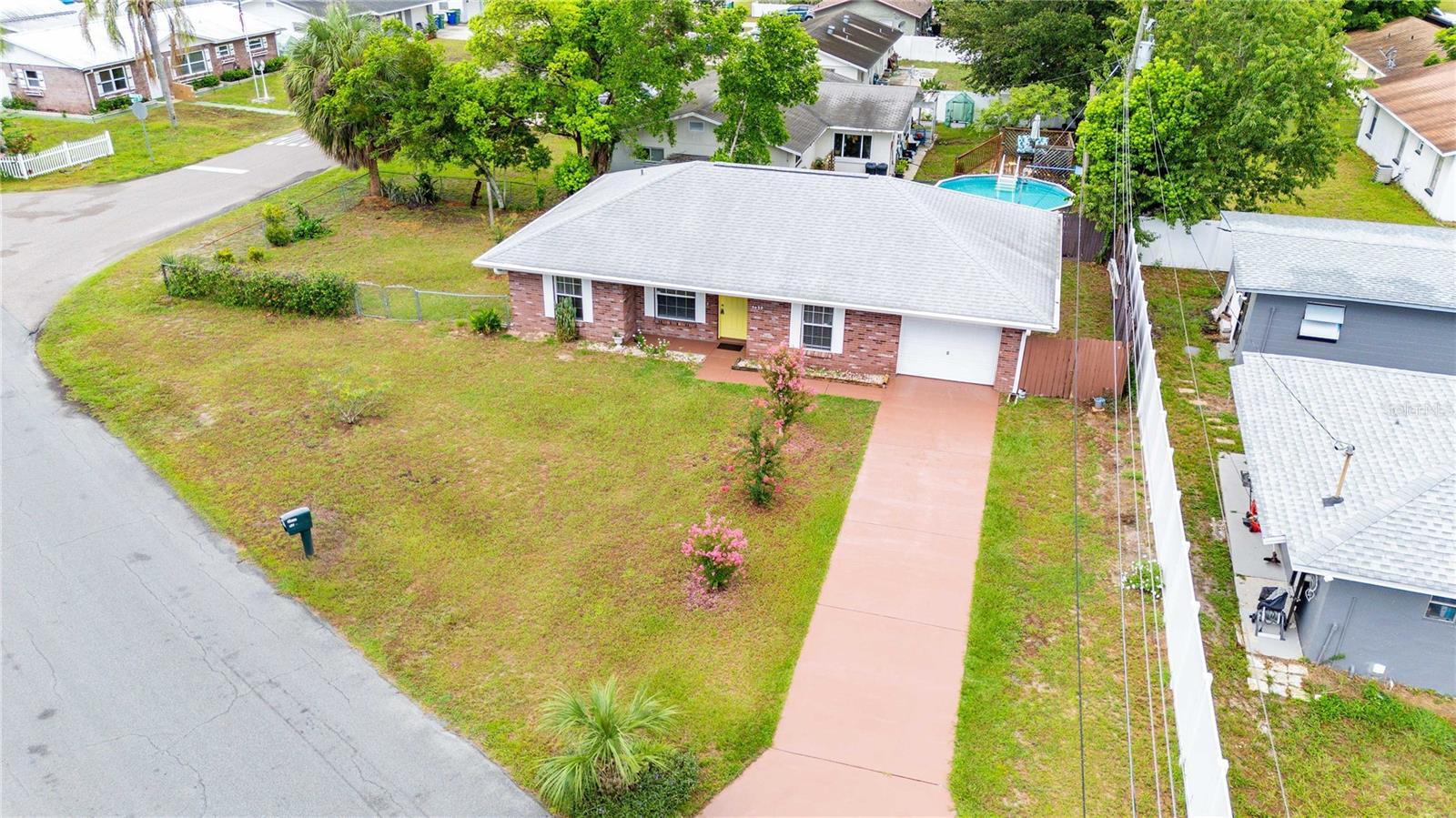 5435 TANGERINE DR — photo 2