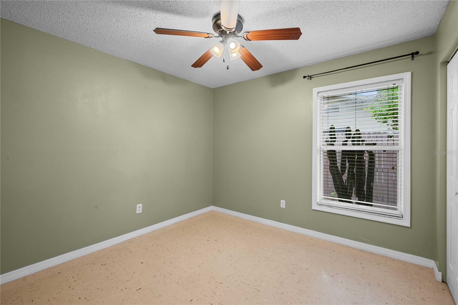5435 TANGERINE DR — photo 25