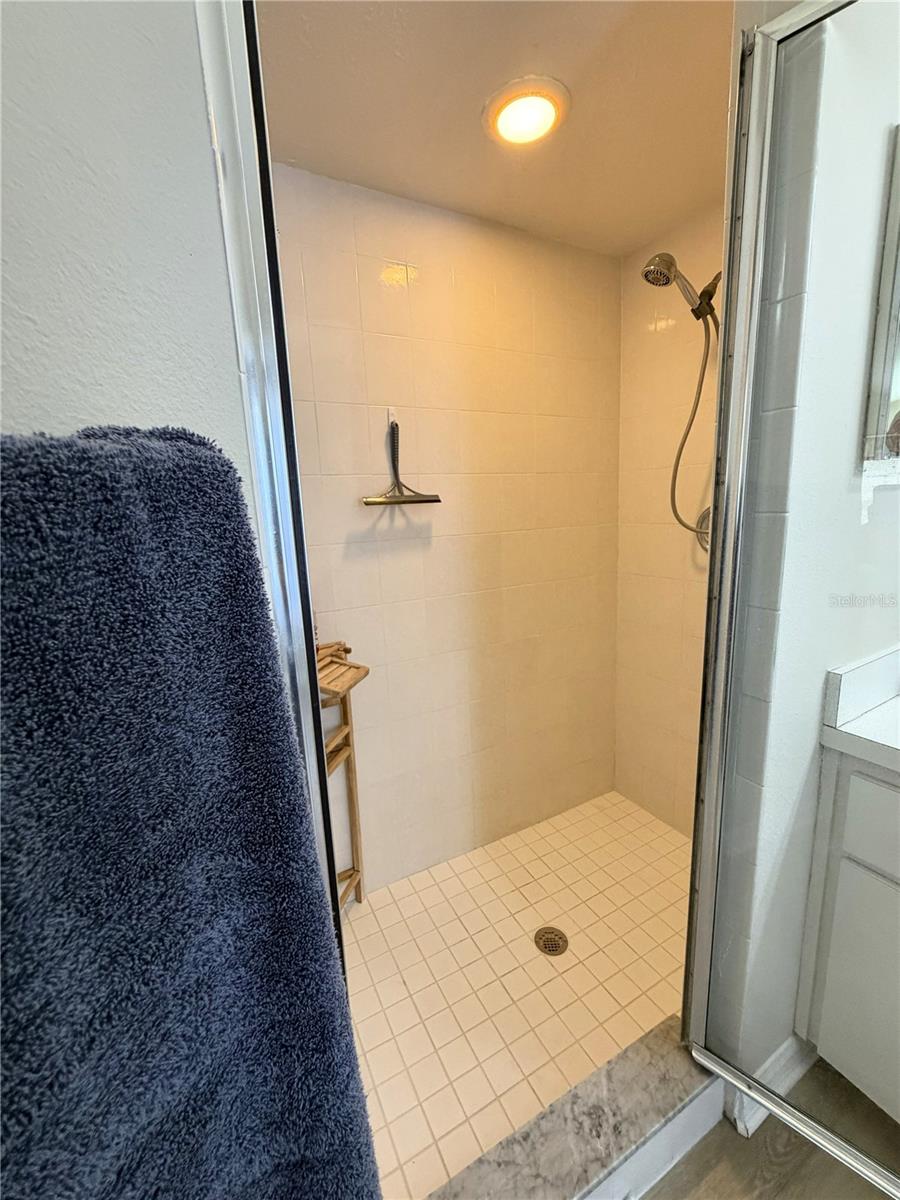 10542 MAGRATH LN — photo 9